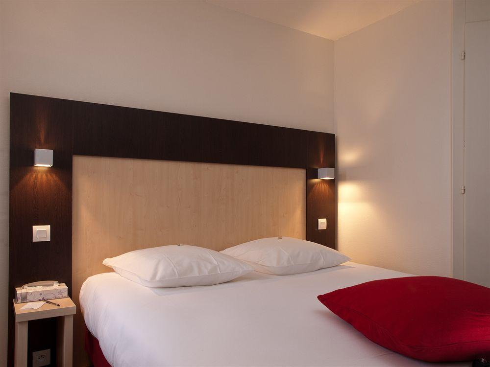 Kyriad Rouen Nord - Mont Saint Aignan Bagian luar foto
